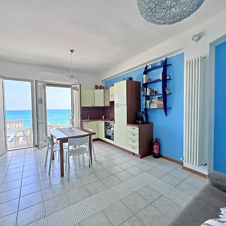 Apartment 804 - Posizione Unica! Bilocale Frontemare In Centro, Con Posto Auto Privato - Inclusa Nel Prezzo Marcelli